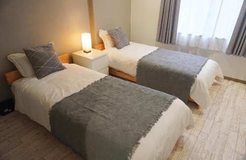 Nakazakicho Apartment | Charming 3-Story Townhouse Near Nakazakicho Station