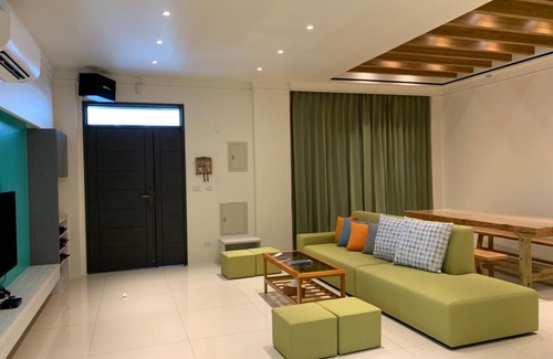Dongshan House | Experience Unique Stays at 丸山村民宿可歌將烤
