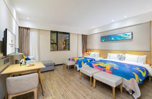 Jeifangbei Central Business District Hotel | Convenient City Hotel Near Chongqing Jiefangbei & Hongyadong