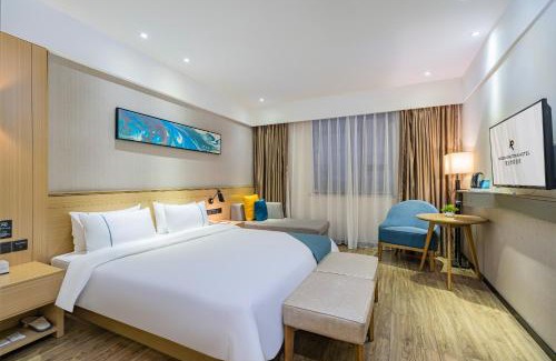 Jeifangbei Central Business District Hotel | Convenient City Hotel Near Chongqing Jiefangbei & Hongyadong