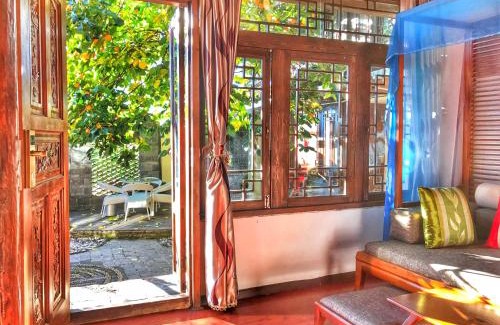 Dayan Old Town Hotel | Discover Lijiang Muyuntang Hotel: 4-Star Family Retreat