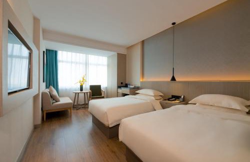 Yiwu Hotel | Discover Yiwu Mankalan Hotel: Family-Friendly & Accessible