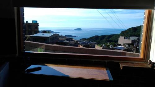 Ruifang House | Tranquil Mountain Sea Bay B&B: Family-Friendly Retreat