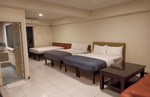 Beinan Hotel | 九族飯店: Family-Friendly Retreat with Pool & Hot Tub