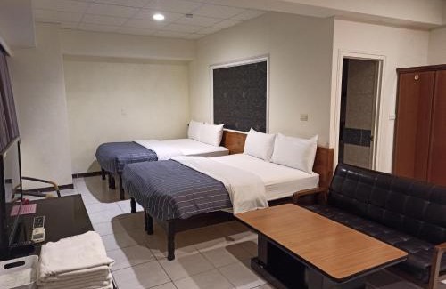 Beinan Hotel | 九族飯店: Family-Friendly Retreat with Pool & Hot Tub