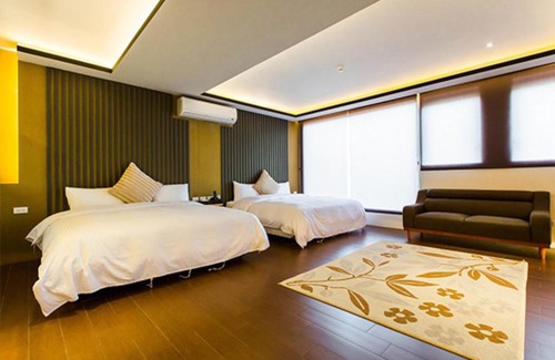 Luodong House | Eco-Friendly Retreat at 云之宿 with Breakfast Included