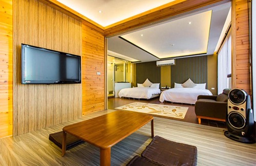 Luodong House | Eco-Friendly Retreat at 云之宿 with Breakfast Included