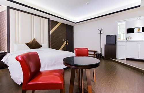 Luodong House | Eco-Friendly Retreat at 云之宿 with Breakfast Included