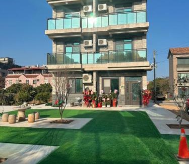 Jinning House | Exceptional 五星佶民宿: Family-Friendly with Kitchen Access