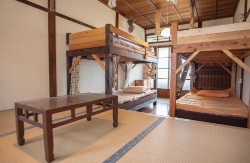 Kawasaki House | Budget-Friendly Guest House Tsumugiya with Kitchen Access