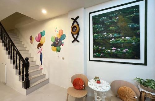 Dongshan House | Discover Pet-Friendly Stay at 伊甸園民宿 with Slide Rooms