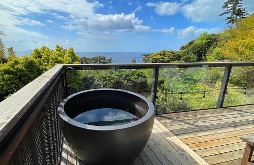 Inatori House | Discover 伊豆稲取テラス-寛道-: 4-Star Family Retreat