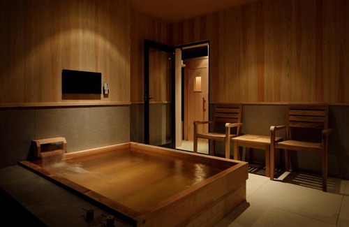 Aizuwakamatsu Hotel | Experience Tranquility at 会津東山温泉 鶴我東山総本山