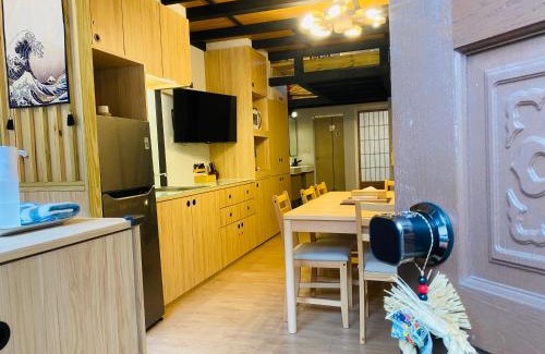 West Central District House | Unforgettable Stay at 倚鳳閣: Top-Rated & Family-Friendly