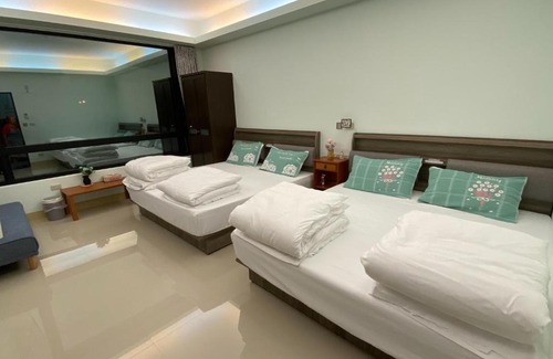 Hualien House | Discover 元氣滿屋民宿: Family-Friendly Retreat with Kitchen