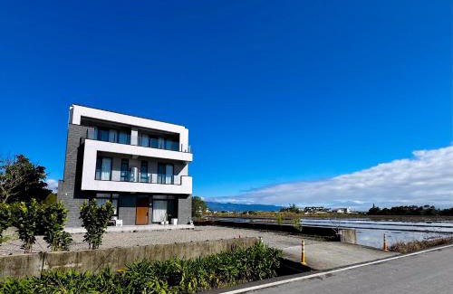 Dayi Village House | Discover New Roots: Pet-Friendly Retreat with Family Fun