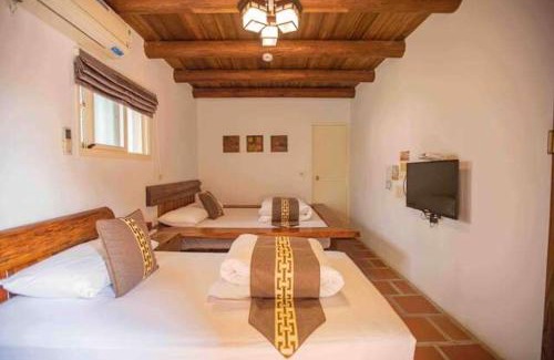 Jinning House | Explore八八古藝民宿: Family-Friendly with High Ratings