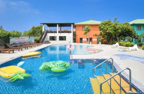 Xiaoliuqiu House | Charming 八村 Resort: Oceanfront Getaway with Spa & Pool