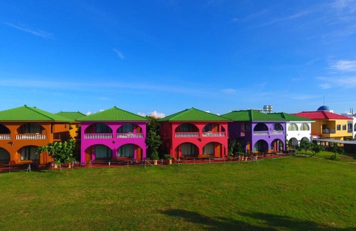 Xiaoliuqiu House | Charming 八村 Resort: Oceanfront Getaway with Spa & Pool