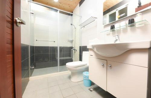 Yuli House | Discover 八畝田 Bamutian Farmland: 10/10 Family-Friendly Retreat