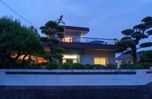 Beppu Villa | Experience Relaxation at 内竈ひなた庵 with Hot Tub Amenities