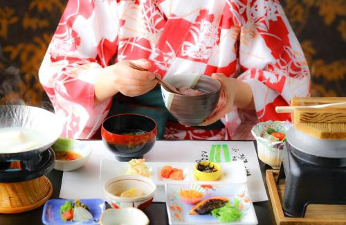 Ueda Hotel | Relaxing Getaway at 別所温泉 七草の湯 with Spa Amenities