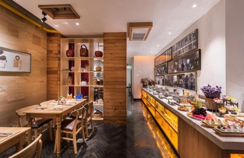 Downtown Beijing Hotel | 北京前门四合院漫心府