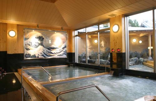 Takeo Hotel | Experience 北方温泉四季の里 with Delightful Dining Options