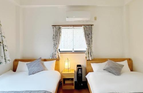 Joto House | Discover 千間川-緑橋: Family-Friendly Escape with Hot Tub