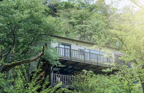 Shimotaga House | Family-Friendly Stay at 南熱海あじろハウス with Hot Tub