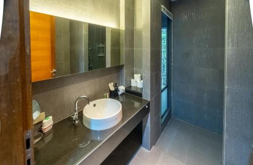Si Sunthon Villa | 卡图精品五卧高尔夫场别墅