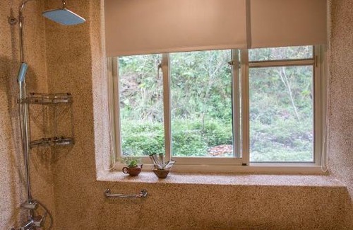Dongshan House | Experience Artful Retreat at 古意生活藝術館茶齋休憩空間