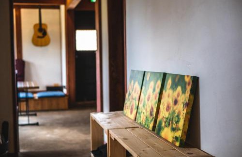 Mine House | Discover 古民家ゲストハウスひまわり: Family-Friendly Stay