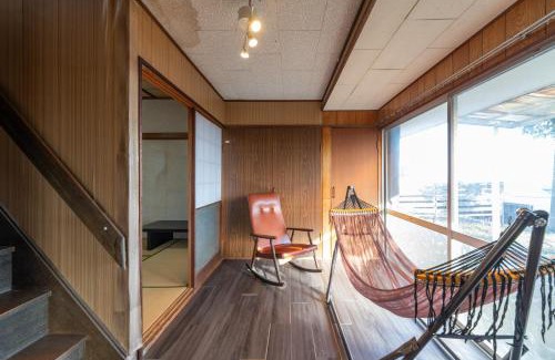 Kawatana-cho Apartment | Discover 古民家民泊ーよかよー: Pet & Child-Friendly Stay