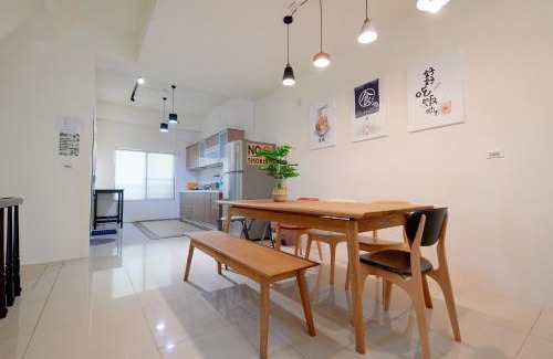 Anping House | Discover 台南水沐安平包棟民宿: Family-Friendly Retreat