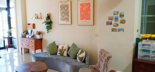 Taitung House | Family-Friendly Haven: 台東卡布奇諾民宿 Near Train Station