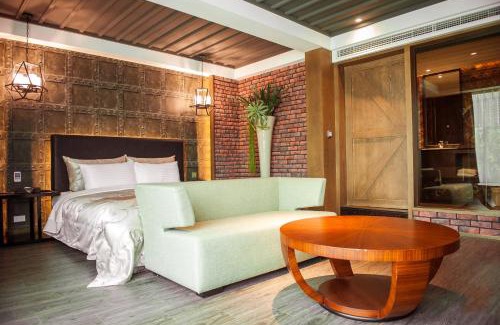 Xitun District Hotel | Pet-Friendly Comfort at 合樂商旅 He&Le - Family Friendly Stay