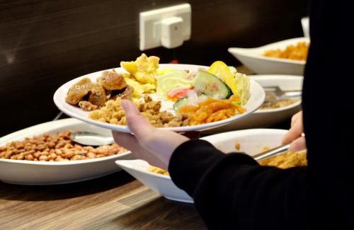 Xitun District Hotel | Pet-Friendly Comfort at 合樂商旅 He&Le - Family Friendly Stay