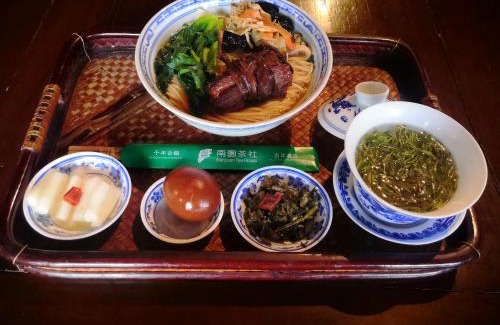 Wujiang Bed & Breakfast | Scenic Stay at 同里泊·晓烟河景民宿 - Guest Rated 9/10