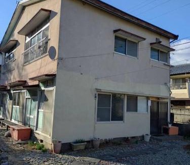 Iwaki Apartment | Family-Friendly 名高儀の宿 with Kitchen Amenities