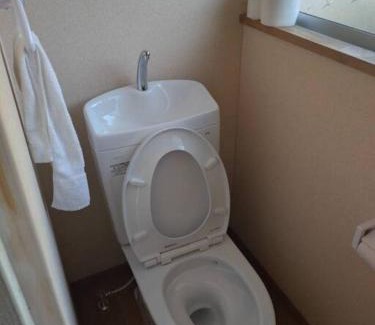 Iwaki Apartment | Family-Friendly 名高儀の宿 with Kitchen Amenities