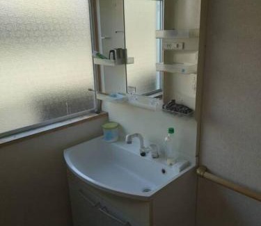 Iwaki Apartment | Family-Friendly 名高儀の宿 with Kitchen Amenities