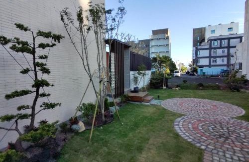 Hengchun Old Town Villa | Discover The Backyard Villa: Family-Friendly Oasis