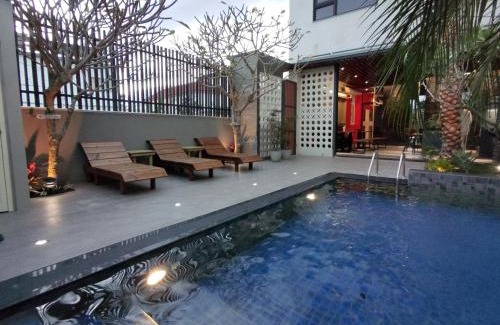 Hengchun Old Town Villa | Discover The Backyard Villa: Family-Friendly Oasis