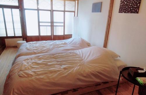 Kabeshima House | Experience Unique Charm at 呼子の港路地の古民家一棟貸切宿梵soyogi