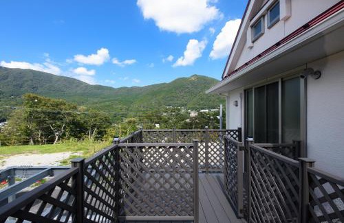 Gora House | Tranquil 和光荘 Harmonious Light South: Child-Friendly Retreat