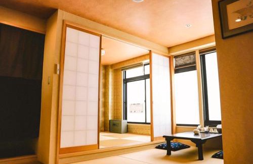 Kita Ward Hotel | Discover Waseido Zen: Eco-Friendly Retreat with Hot Tub