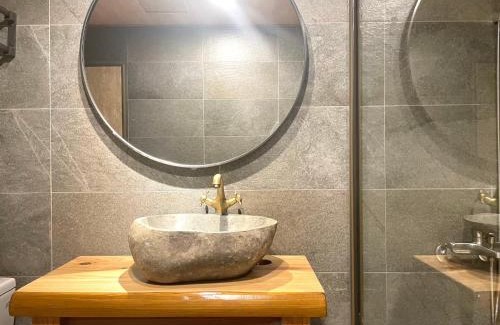 East District House | Book Your Stay at 唯識禪居 - Guest Rated 9/10 with Breakfast