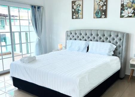 Kota Kinabalu Villa | Family-Friendly Stays at 嘉乐homes in a Perfect Location
