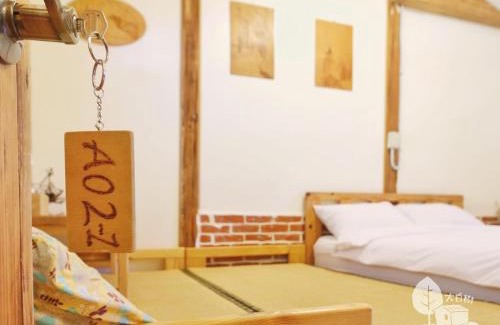 Zhuqi House | Cozy Inn By Tree: Pet-Friendly Retreat for Families